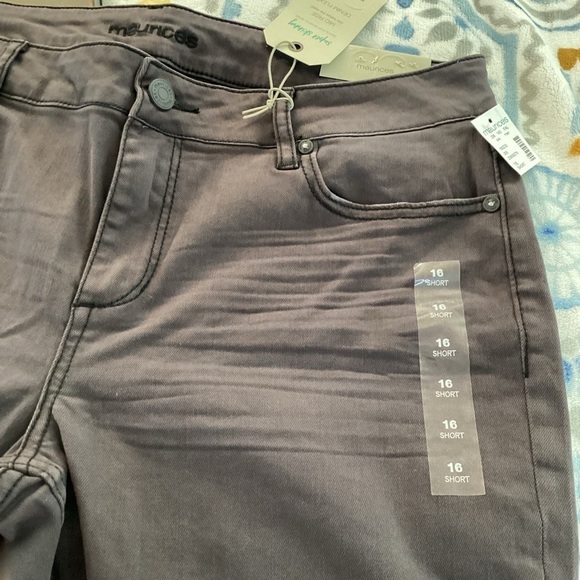 MAURICES PLUS SIZE 16 16S SHORT BLACK JEANS SKINNY MID RISE PANTS - Picture 3 of 9